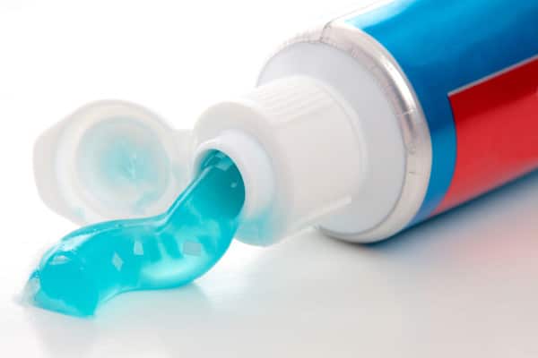 Arriva il dentifricio che fa dimagrire