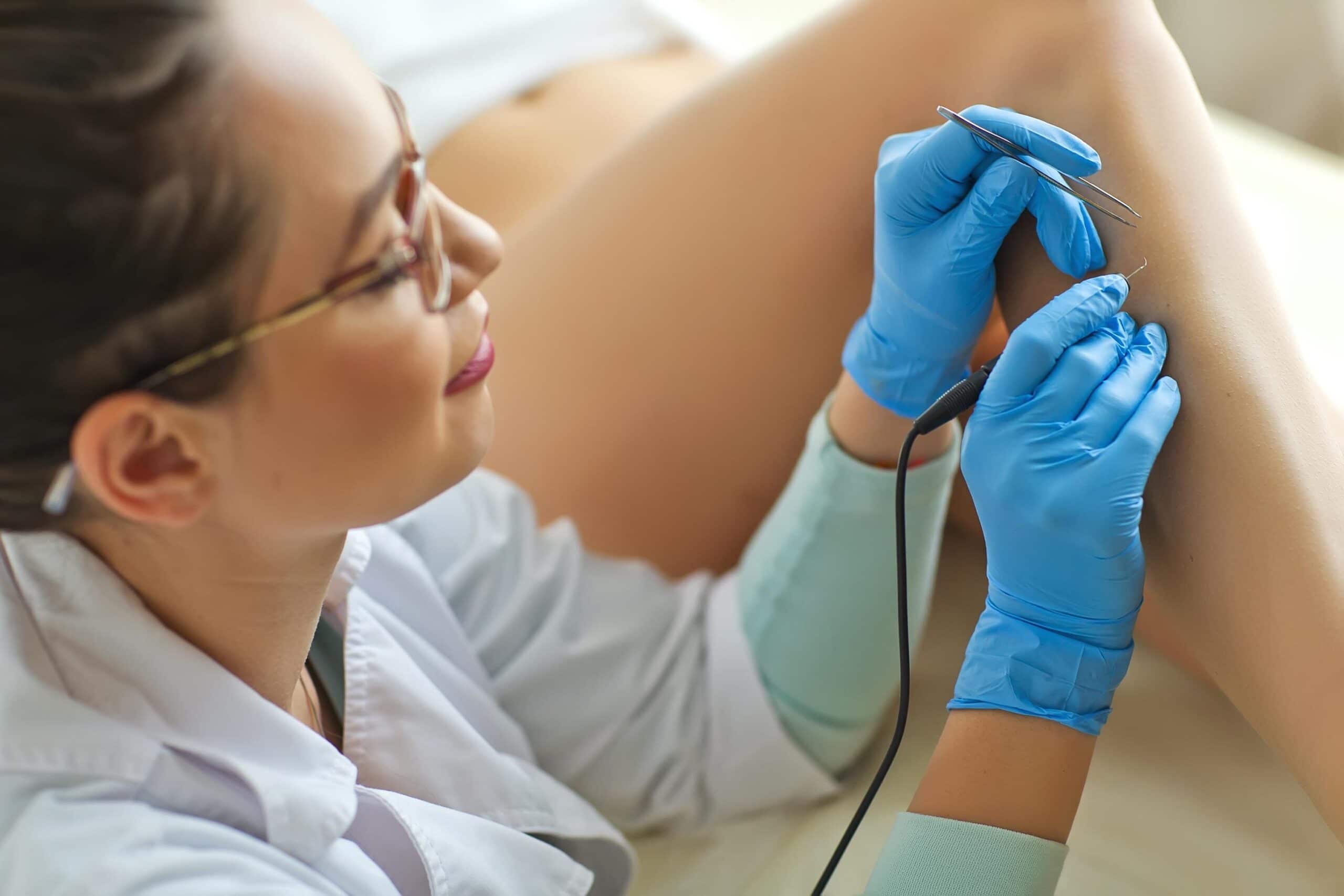 Peli incarniti dopo la depilazione? Ecco come combatterli - Vivere più sani Follicolite e peli incarniti : cause e rimedi | xyraMakeup Fashion e Beauty Blog