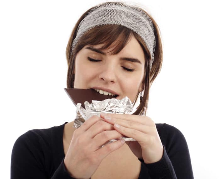 mangiare cioccolato