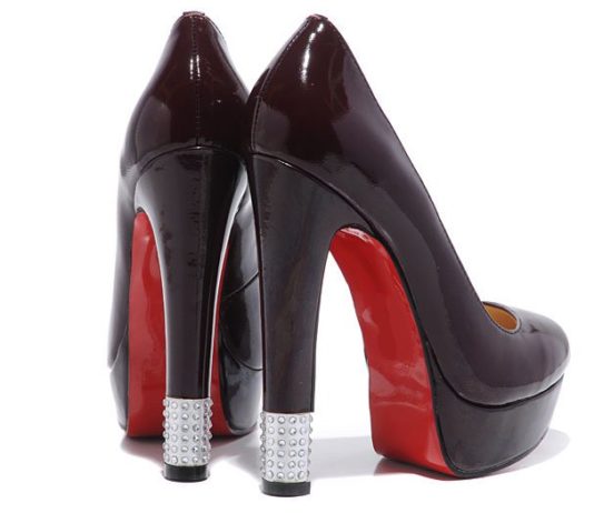 scarpe nere con tacco alto