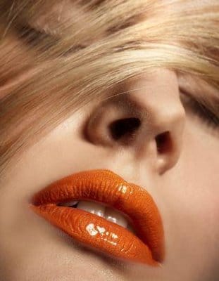 labbra rossetto arancio
