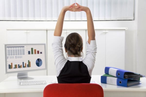 ginnastica ufficio fitness scrivania