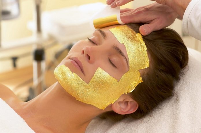 maschera viso oro