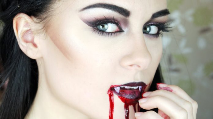 make-up-vampira-halloween