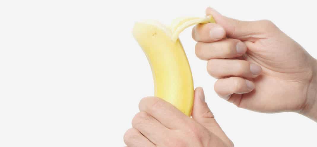sbucciare-banana