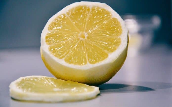 buccia di limone buccia di limone