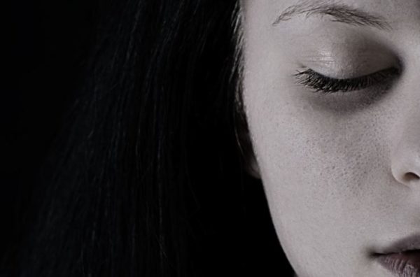 Depressione: riconoscere i segnali iniziali e intervenire in tempo
