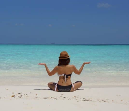 come eliminare abbronzatura