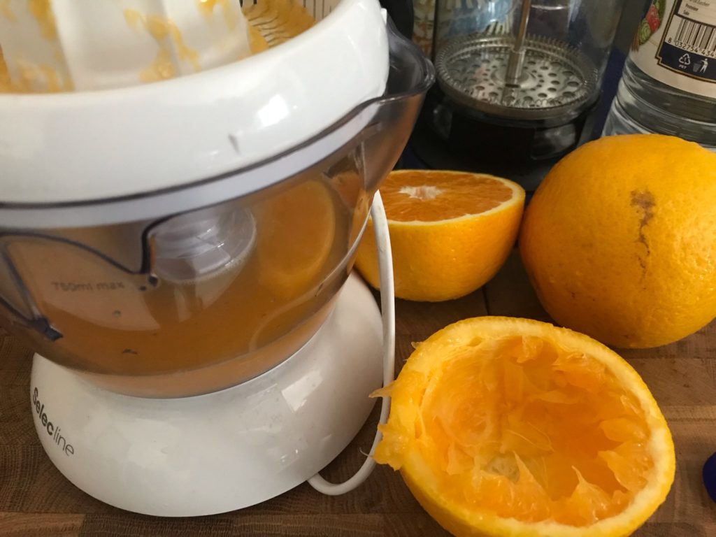 Galleria foto 'Sgrassatore fai da te all’Arancia con soli 3 ingredienti' - foto 6