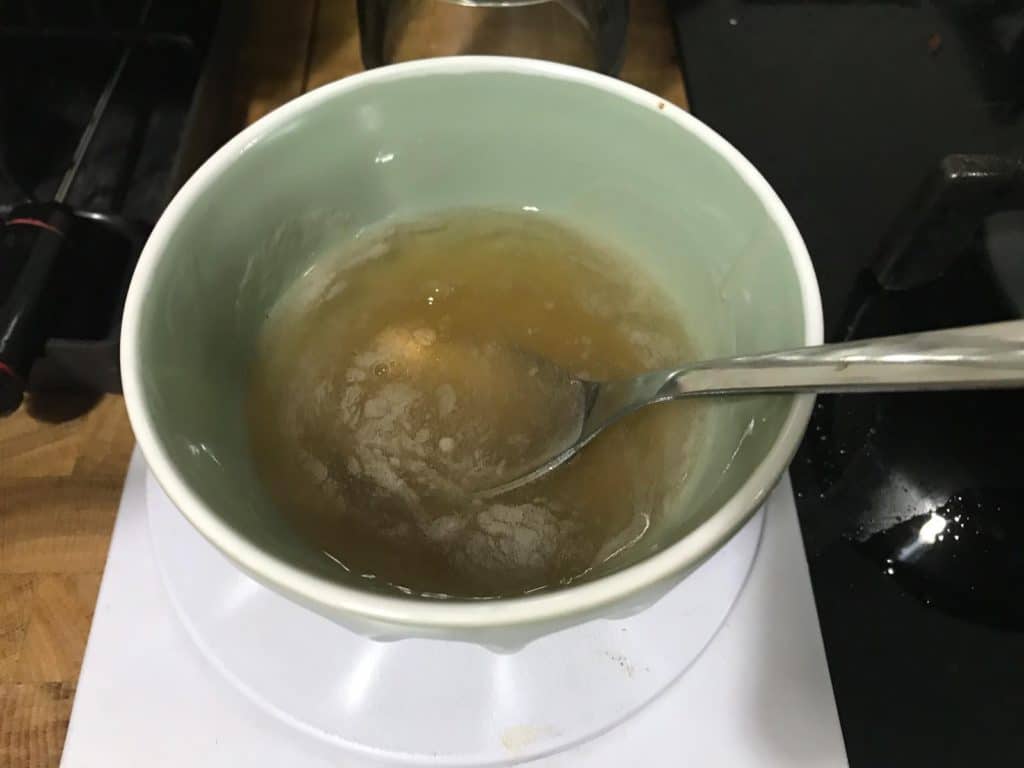 Galleria foto 'Impacco nutriente ai semi di lino per rinforzare i capelli' - foto 3