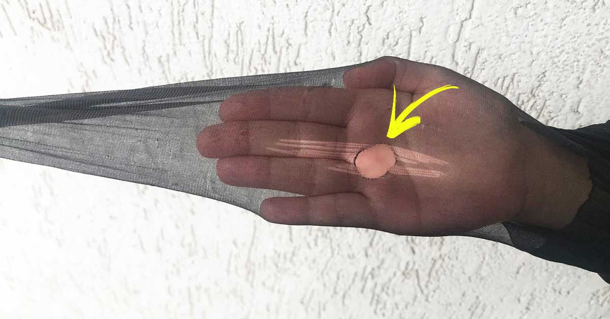 Tutti i consigli per lavare i collant e non farli sfilare