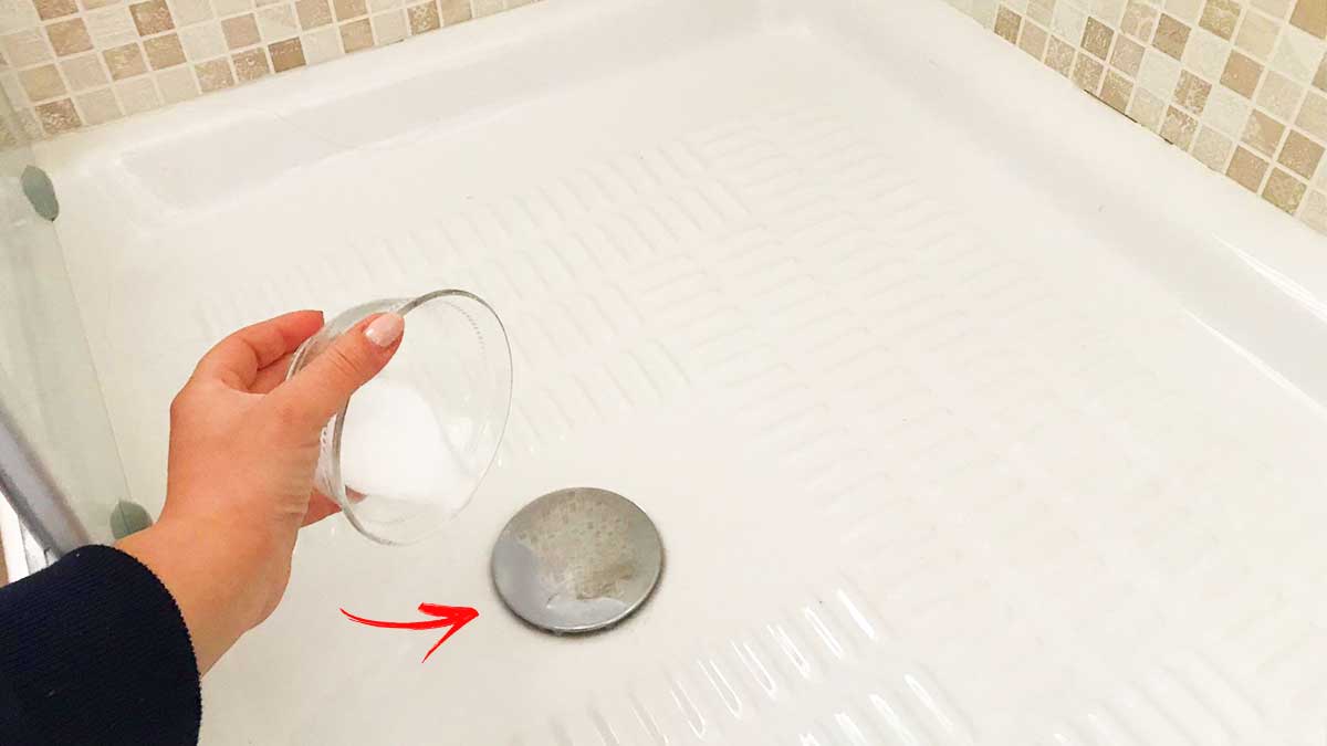 Come eliminare la puzza di fogna dalla doccia in modo semplice e veloce!
