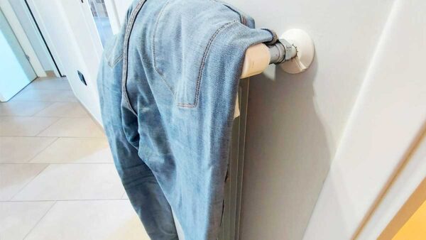 I termosifoni possono diventare aiutanti del bucato se usati senza fare errori che rovinano i tessuti