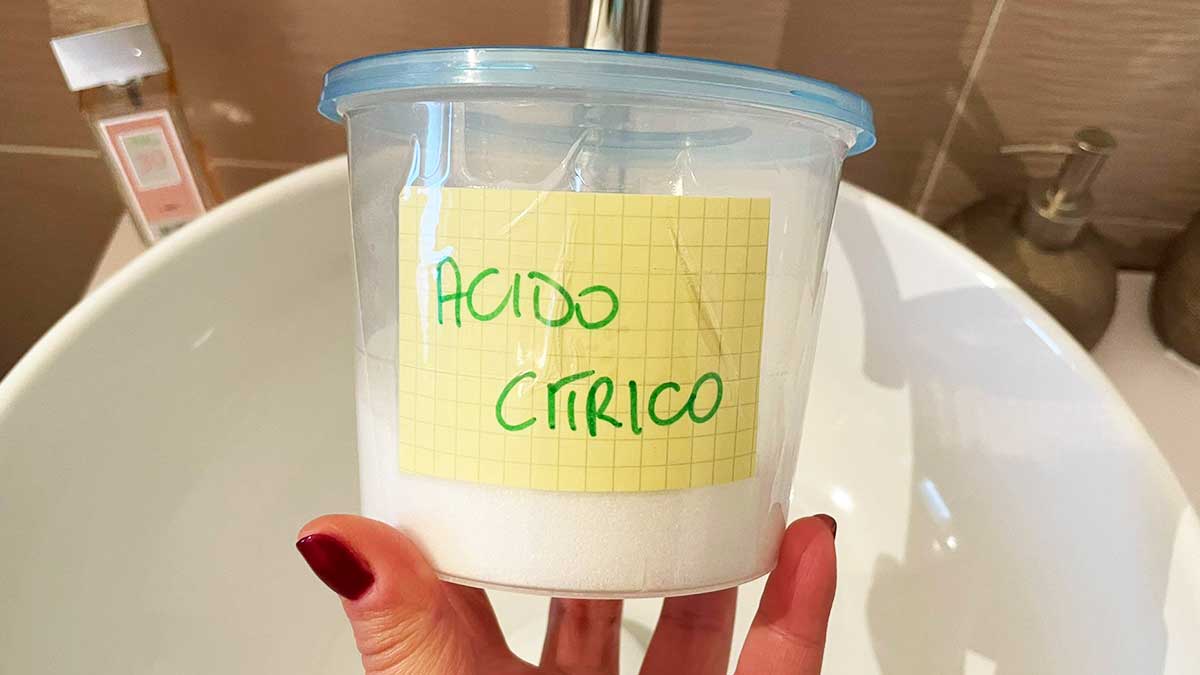 Per pulire tutta la casa, ecco il Rimedio economico e naturale di cui non potrai più fare a meno!