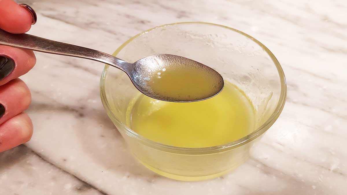 Come fare l’Olio di Neve l’antico Rimedio della Nonna tramandato per generazioni