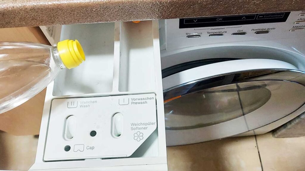 come-usare-aceto-lavatrice