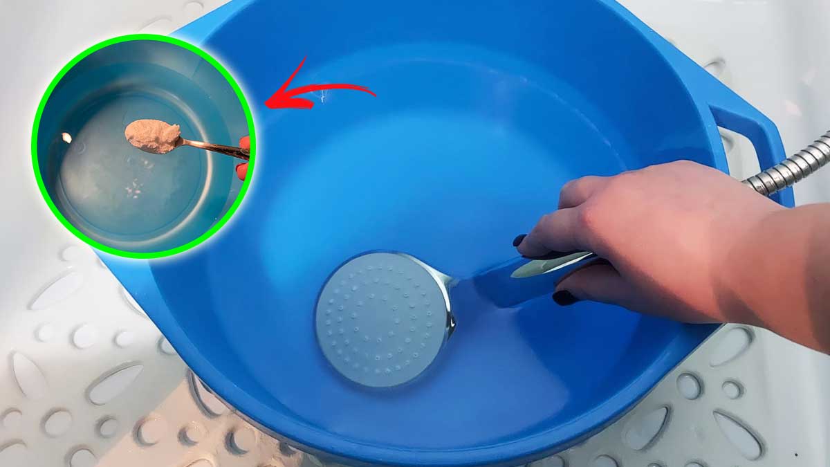 Con questo Metodo della Bacinella toglierai subito il Calcare dal Soffione