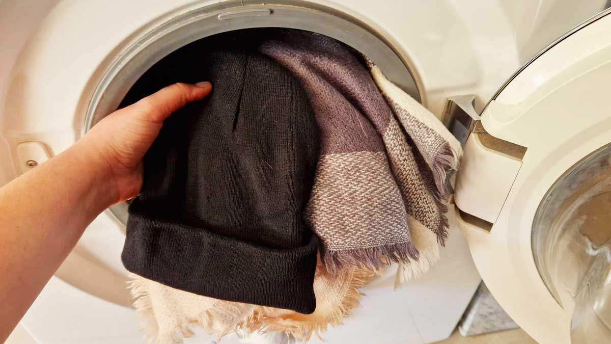 Come lavare Sciarpe e Cappelli per non restringerli