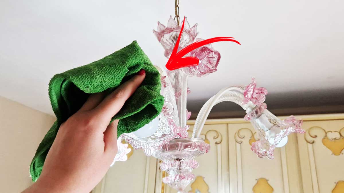Come pulire i Lampadari per le pulizie profonde primaverili