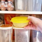 6 Cose che non dovresti mai tenere nei Mobili della Cucina