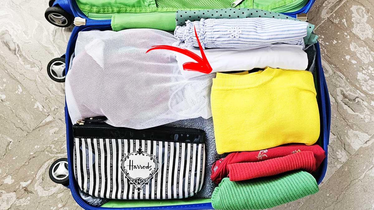 Come mettere i Vestiti in Valigia per non trovarli Sgualciti