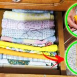 La tecnica salvaspazio per piegare gli strofinacci e tenerli sempre in ordine nei cassetti