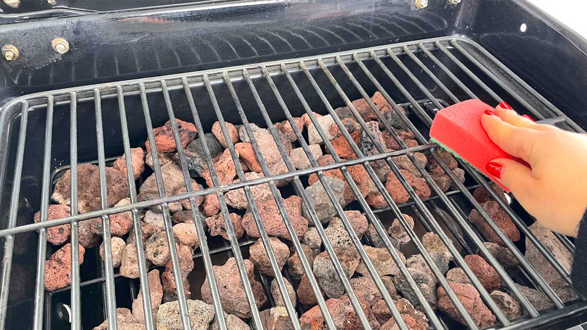 Come pulire il Barbecue e togliere il grasso della carne