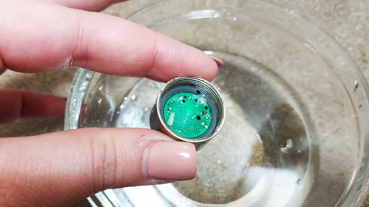 Come togliere il calcare dai filtri dei rubinetti