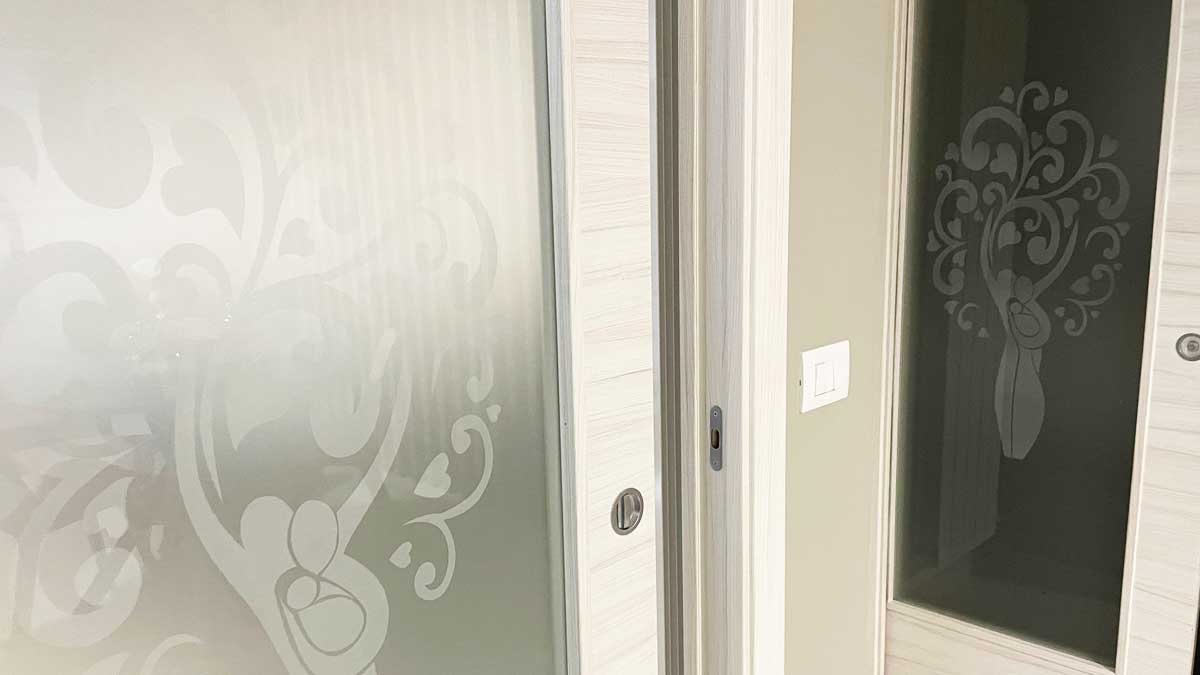 Come far brillare le porte bianche in casa
