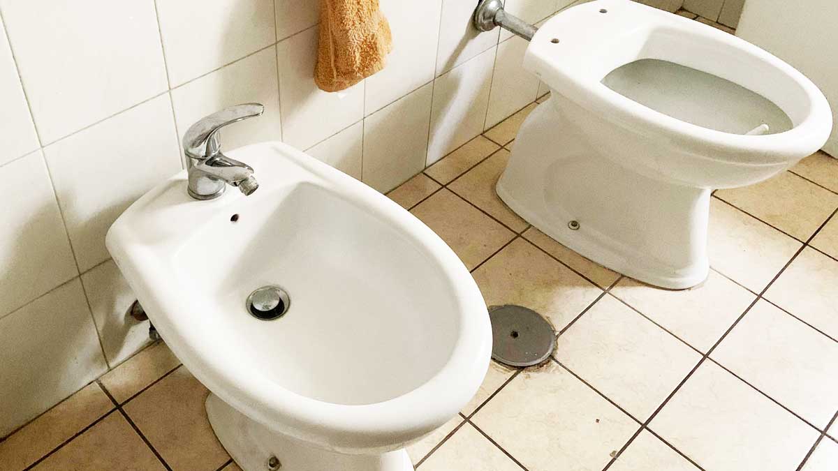 Come ravvivare il bianco dei sanitari