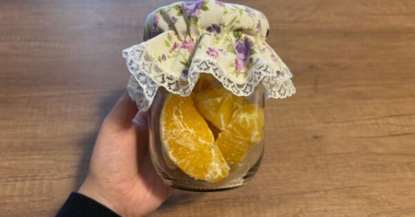 Per profumare casa sui termosifoni basta mettere un barattolo con due ingredienti noti