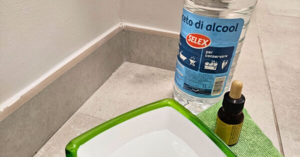 Aceto bianco, dieci usi efficaci nelle pulizie domestiche