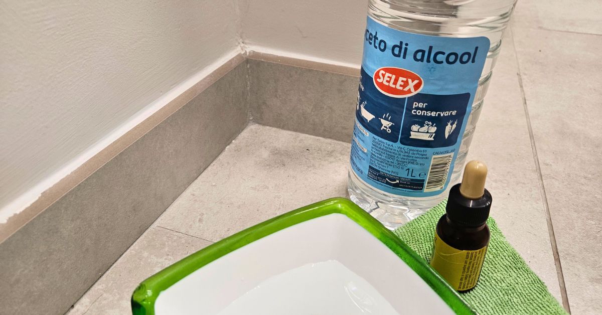 Aceto bianco, dieci usi efficaci nelle pulizie domestiche Aceto bianco, dieci usi efficaci nelle pulizie domestiche