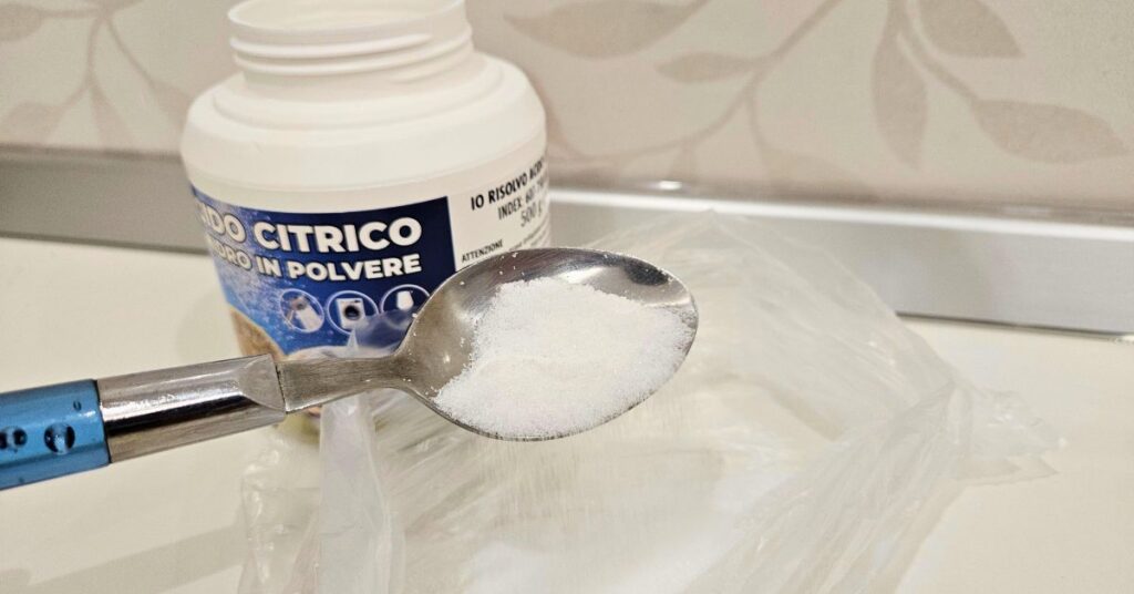 Come ho tolto il calcare dai rubinetti con il metodo del sacchetto