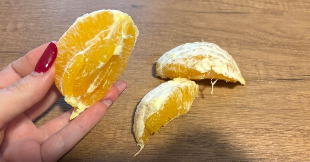 Per profumare casa sui termosifoni basta mettere un barattolo con due ingredienti noti