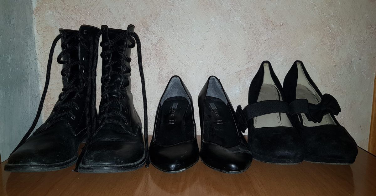 Scarpe come nuove dopo la pioggia: i rimedi contro fango e macchie Scarpe come nuove dopo la pioggia: i rimedi contro fango e macchie