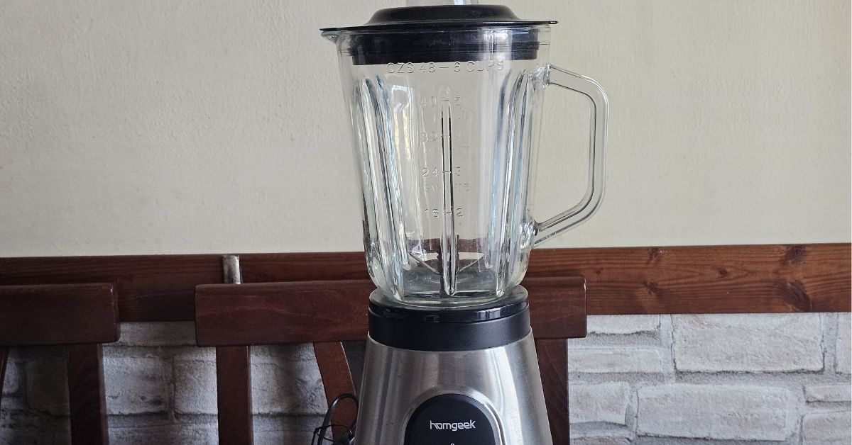 Il frullatore si lava da solo in 30 secondi grazie a un semplice gesto Il frullatore si lava da solo in 30 secondi grazie a un semplice gesto