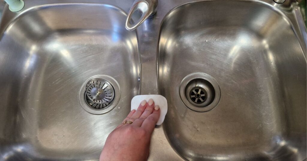 Il trucco che fa sembrare la casa in ordine senza pulire tutto