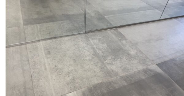 L’errore che opacizza il pavimento in gres porcellanato