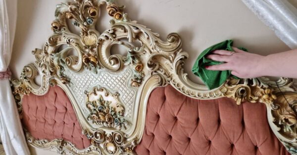 Quanto sporco si nasconde davvero nella testiera del letto