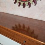 Perché le superfici lucide sembrano sempre sporche anche dopo averle appena pulite