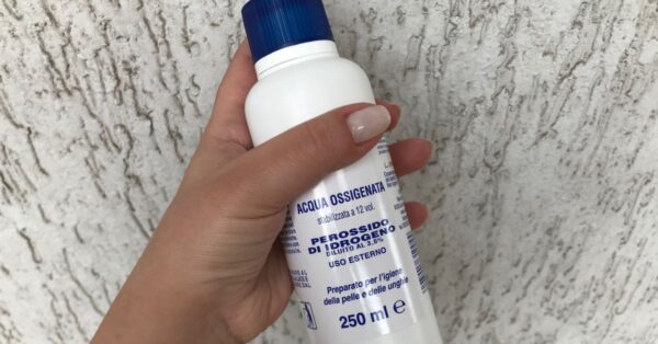 Tutti i modi per usare l acqua ossigenata nelle pulizie di casa
