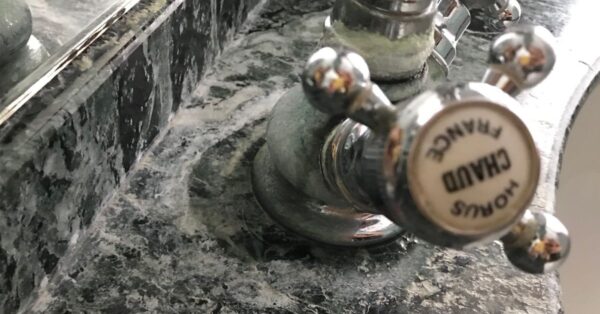 Il motivo per cui rimandi sempre le pulizie più noiose