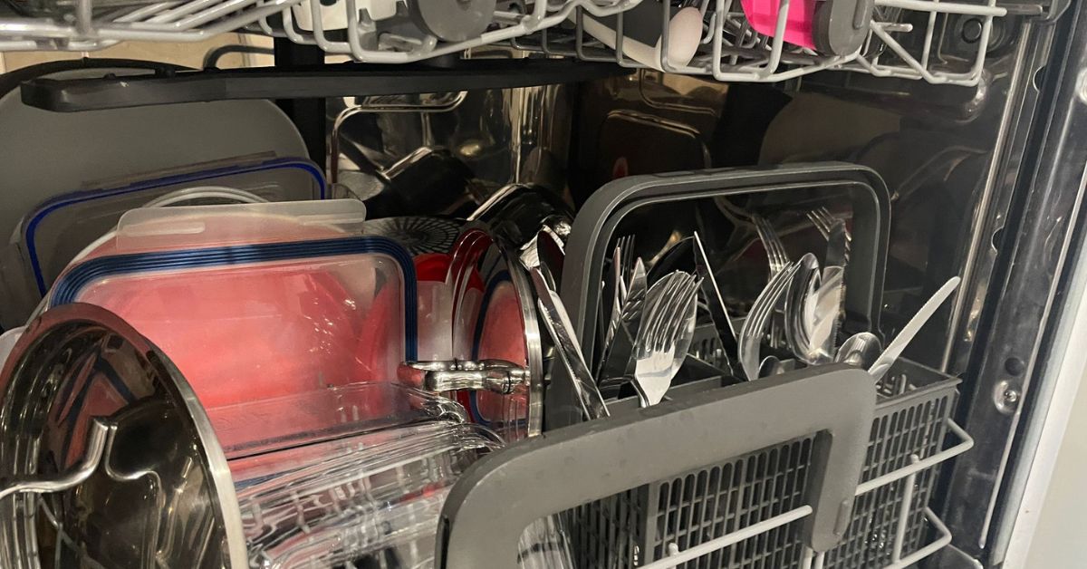 Smetti di perdere tempo con queste abitudini di pulizia inutili Smetti di perdere tempo con queste abitudini di pulizia inutili