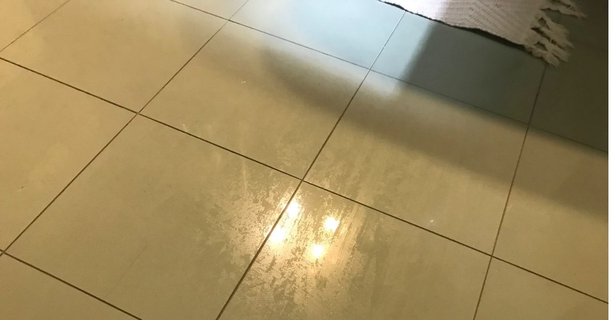 Detergente per pavimenti personalizzato per ogni superficie Detergente per pavimenti personalizzato per ogni superficie