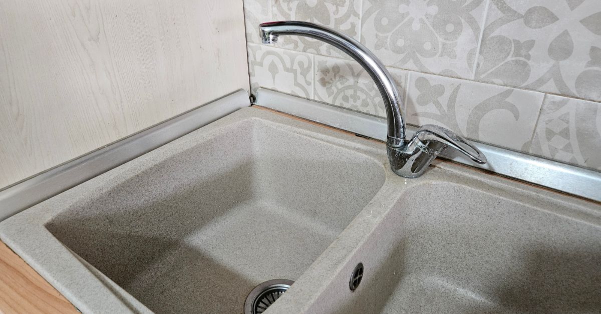 Come pulire il lavello in fragranite senza opacizzarlo Come pulire il lavello in fragranite senza opacizzarlo