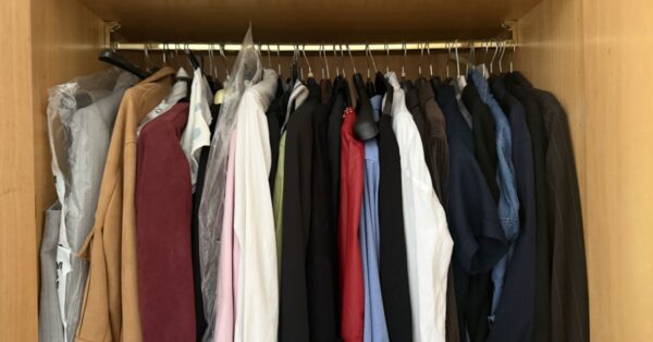 Come eliminare gli odori dagli armadi chiusi da tempo