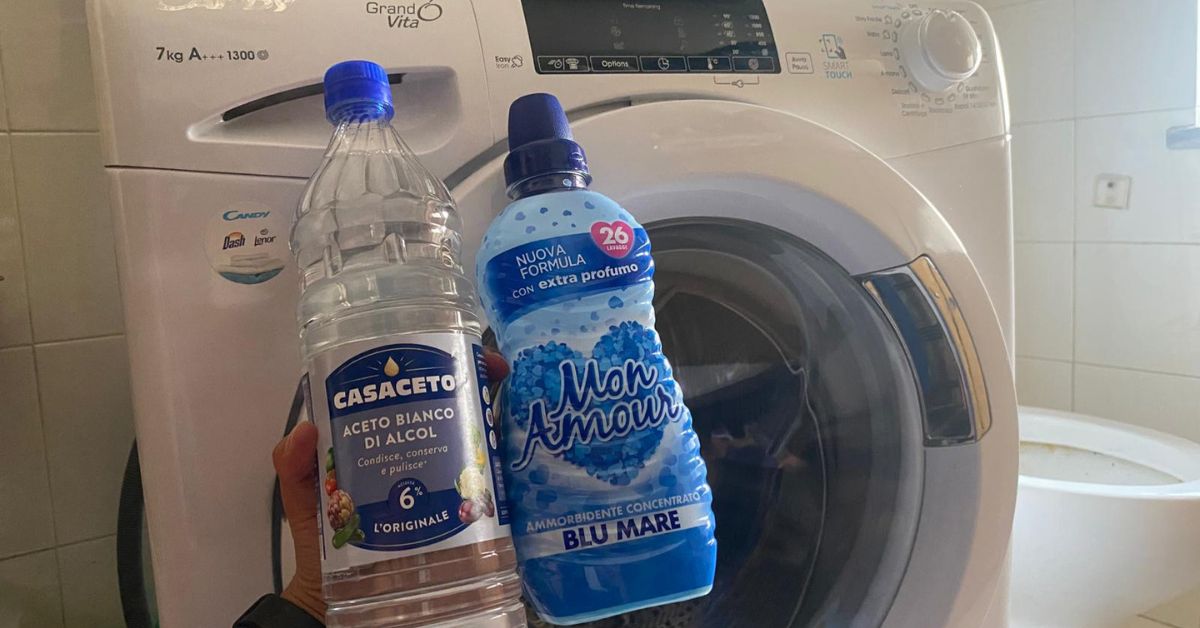 Aceto insieme all’ammorbidente ecco cosa succede al bucato Aceto insieme all’ammorbidente ecco cosa succede al bucato