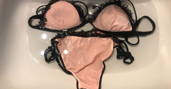 Il costume da bagno si rovina se lo lavi nel modo sbagliato